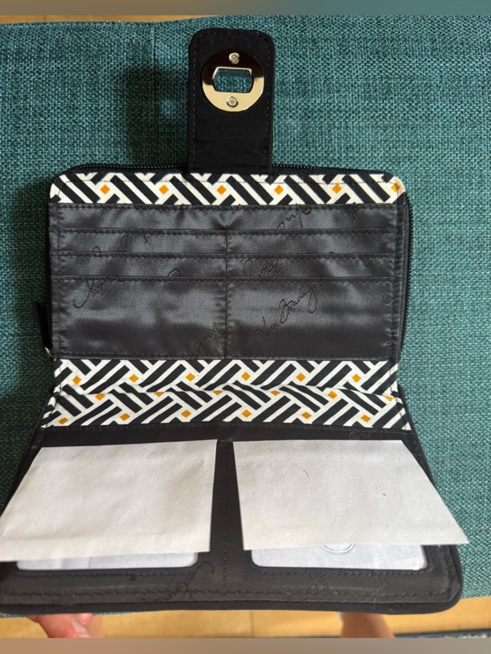 NWT Vera Bradley Turnlock Wallet - Classic Black - Picture 4 of 9